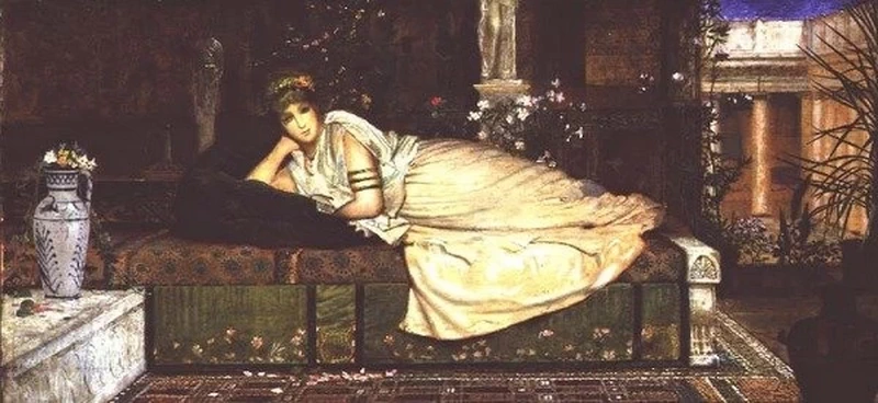 Una signora classica in un interno